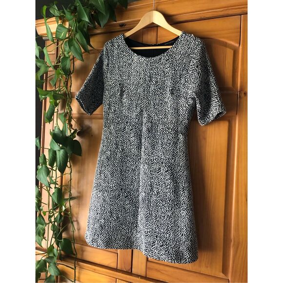 Banana Republic Short Sleeve A-Line Dress Herringbone Print Sz 10 - Picture 4 of 13